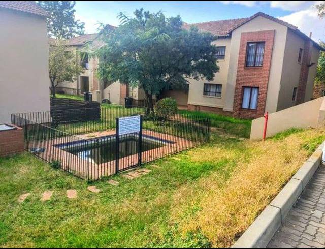 2 BEDROOM APARTMENT FOR SALE IN VORNA VALLEY